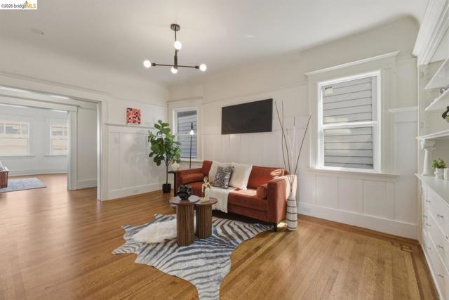 Image 37 of 55 For 523 25th St  