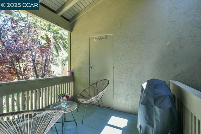 3051 Treat Blvd., Concord CA: https://media.crmls.org/mediaz/af2e16a7-4489-4080-81b4-5bef8403a9be.jpg