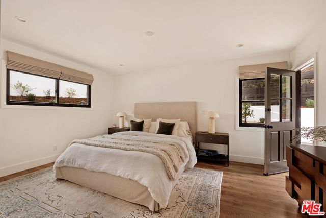 3476 Mandeville Canyon Road, Los Angeles CA: https://media.crmls.org/mediaz/af2f8e76-43fc-4ed5-b7bb-946dd7df7bd2.jpg