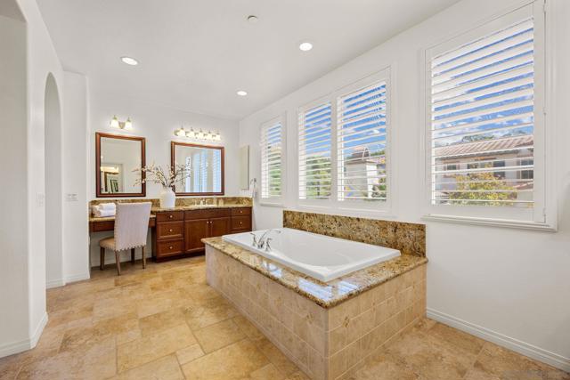 2776 Vistamonte Glen,  CA: https://media.crmls.org/mediaz/af31b23d-b279-49af-a1d4-4969df8b93cb.jpg