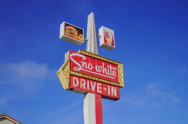 840 Seacliff Drive, Aptos CA: https://media.crmls.org/mediaz/af335b09-57c9-437b-a9f8-c6e67ec2b69d.jpg