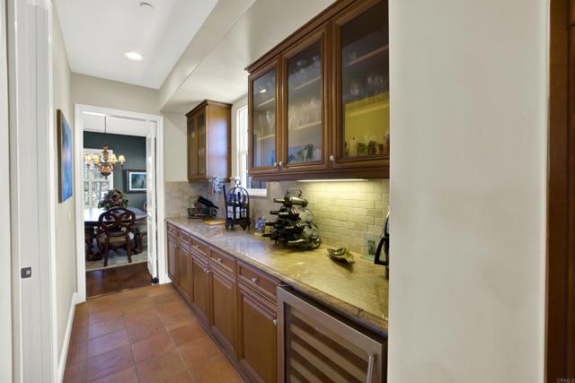 11443 Stockwood Cove, San Diego CA: https://media.crmls.org/mediaz/af339099-1764-4ebb-aee4-59da6726f7b0.jpg