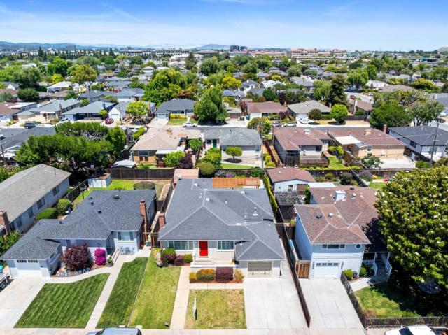 313 Del Rosa Way, San Mateo CA: https://media.crmls.org/mediaz/af33d40a-52ad-451b-9e0a-eb0c8b2d98a8.jpg