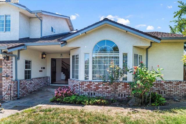 4095 Robin Ln, Castro Valley CA: https://media.crmls.org/mediaz/af340c2d-45fa-49c8-8544-c5646d22f2b3.jpg