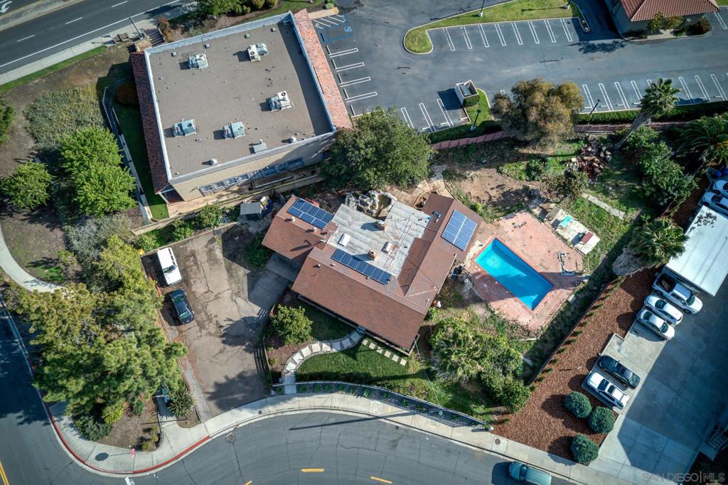 5679 Lake Park Way, La Mesa, CA 91942