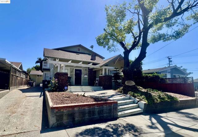 619 W 6Th St, Antioch CA: https://media.crmls.org/mediaz/af352ed8-2918-423a-a509-3896e8ed393b.jpg