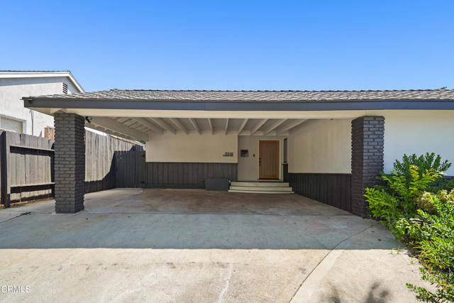 9518 Forbes Avenue, Northridge CA: https://media.crmls.org/mediaz/af3533b2-c17d-4fa9-b6fe-0dc14d38826f.jpg