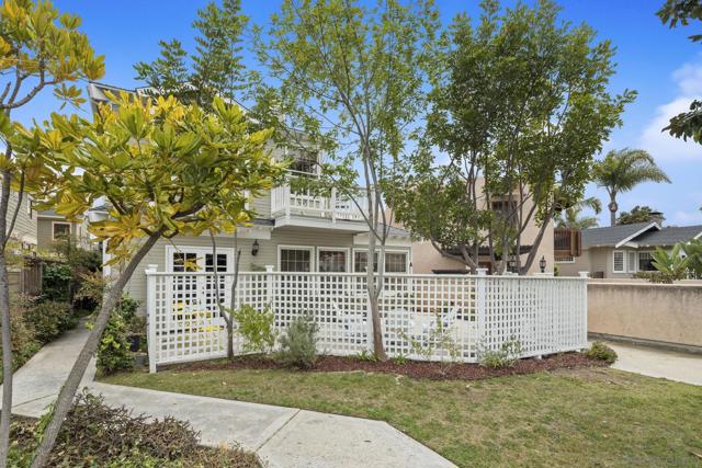717 C Ave, Coronado CA: https://media.crmls.org/mediaz/af36843f-d882-4465-92b1-ed8e0031feeb.jpg