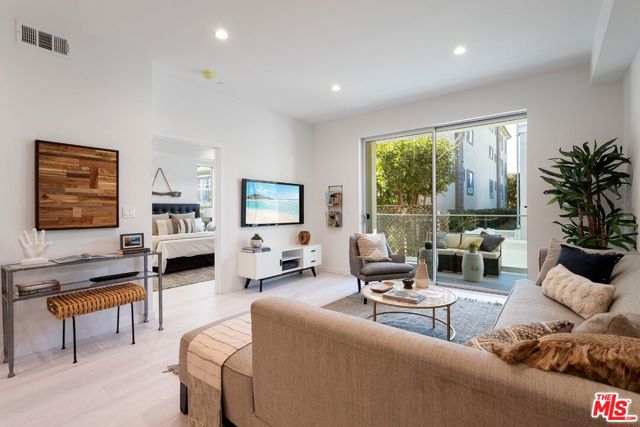 1827 Midvale Avenue, Los Angeles CA: https://media.crmls.org/mediaz/af369321-5c05-46d3-9b2f-a4a3afb0d6c6.jpg