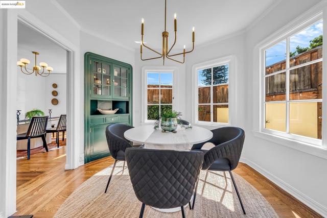 5605 Picardy Dr, Oakland CA: https://media.crmls.org/mediaz/af369a8c-3a75-4299-a055-25a324d04948.jpg