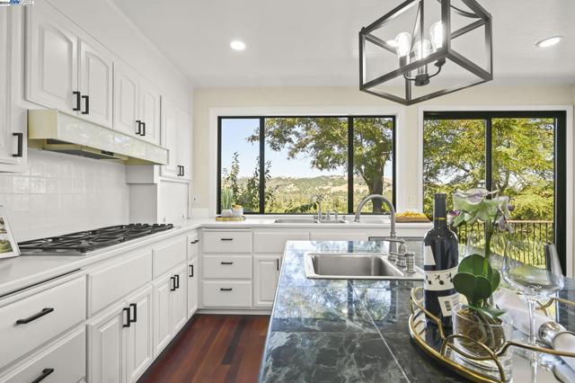 Image 17 of 52 For 783 Solana Dr