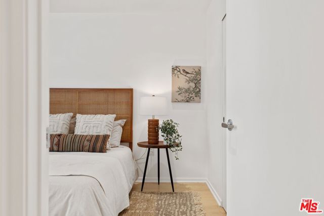 5806 Waring Avenue, Los Angeles CA: https://media.crmls.org/mediaz/af386730-ac34-4763-b4fe-1924273b6c72.jpg