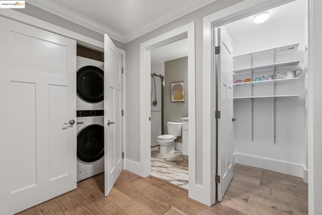2847 Shasta Rd, Berkeley CA: https://media.crmls.org/mediaz/af39b3af-6258-40c6-a821-3b3b887cb9bd.jpg