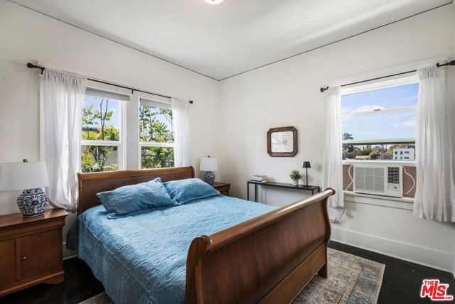 1120 W Edgeware Road, Los Angeles CA: https://media.crmls.org/mediaz/af3a3f64-2c2e-46dd-a09e-2d93052335af.jpg
