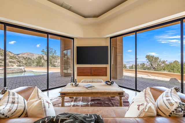 Image 8 of 75 For 61474 Hanging Rock Lane
