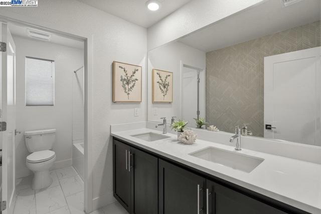 8918 Rudder Way, Newark CA: https://media.crmls.org/mediaz/af3b35a1-2308-4792-90b8-a4f21710af0e.jpg