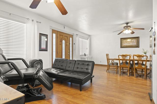 Detail Gallery Image 5 of 52 For 320 D St, Fillmore,  CA 93015 - 4 Beds | 2/1 Baths