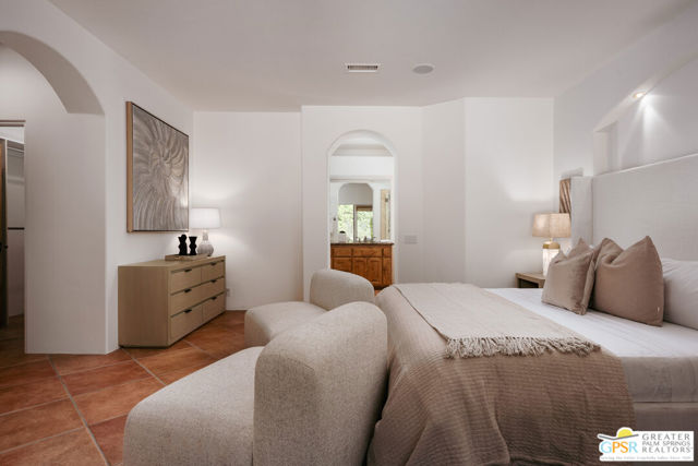103 W Camino Encanto, Palm Springs, CA 92264