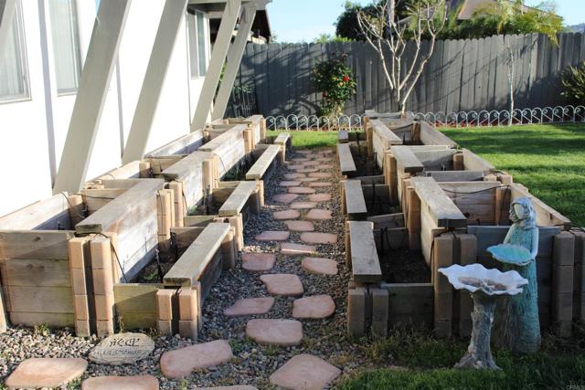 Detail Gallery Image 36 of 50 For 564 Larchwood Dr, San Marcos,  CA 92069 - 3 Beds | 2 Baths