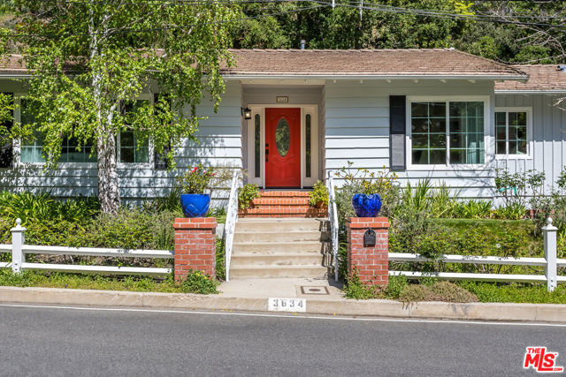 3634 Mandeville Canyon Road, Los Angeles CA: https://media.crmls.org/mediaz/af3e3ba5-94d9-4cb4-ab71-601afe38d8d4.jpg