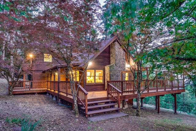 12338 First Fork Road, Los Gatos CA: https://media.crmls.org/mediaz/af3f929c-cb64-4568-a39f-03c68e3f0567.jpg