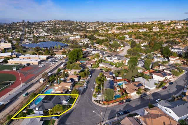 4058 Apore Street, La Mesa CA: https://media.crmls.org/mediaz/af3fa00a-11d8-470f-b757-012f4fb88c5c.jpg