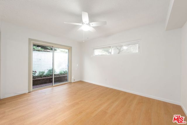 8335 W Manchester Avenue, Playa del Rey CA: https://media.crmls.org/mediaz/af3fa4a9-dc2c-4d75-9ee6-9073226f5e8c.jpg