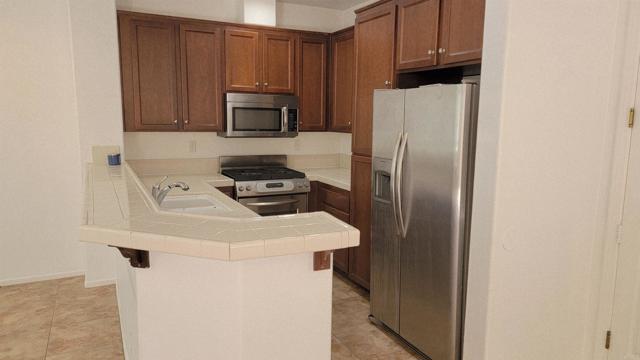 1446 Caminito Sardinia, Chula Vista CA: https://media.crmls.org/mediaz/af4061e5-cb40-40bf-b3c9-1c3a55ba4ea1.jpg