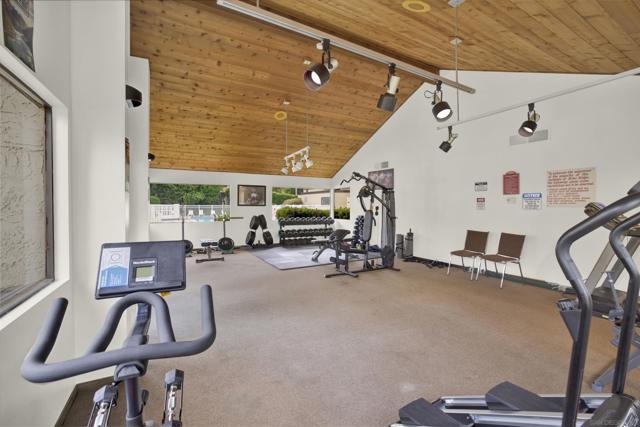 3069 Plaza Natalia, Bonita CA: https://media.crmls.org/mediaz/af407c00-ce1d-447b-8b09-b4e5a79ba8a3.jpg