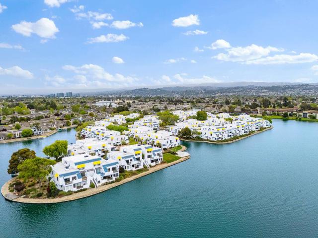 877 Balboa Lane, Foster City CA: https://media.crmls.org/mediaz/af40b278-2bd2-4af1-b47a-83c09f69bf76.jpg