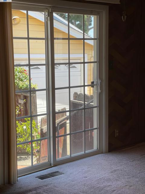 310 Taylor St, Fairfield CA: https://media.crmls.org/mediaz/af40d021-9222-4d35-b826-58ea74f2f75e.jpg