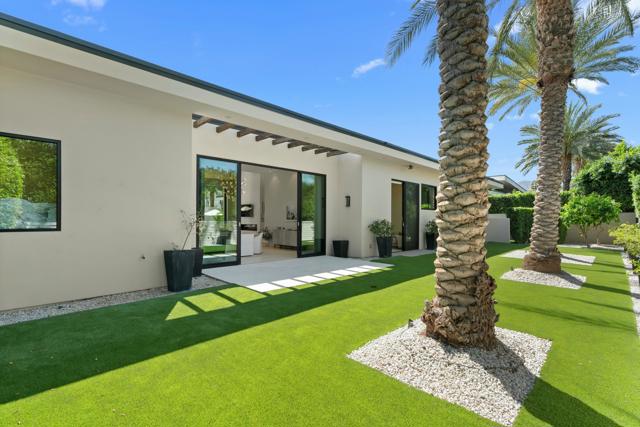 3 Makena Lane, Rancho Mirage CA: https://media.crmls.org/mediaz/af411f97-cd47-4cd2-bf5b-67cbf0fb9b25.jpg