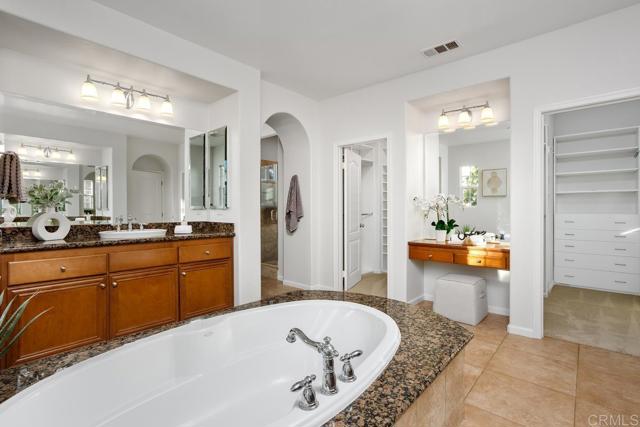 2386 Lapis Road, Carlsbad CA: https://media.crmls.org/mediaz/af4172a0-2265-4cc2-968b-b647f7aa70ec.jpg