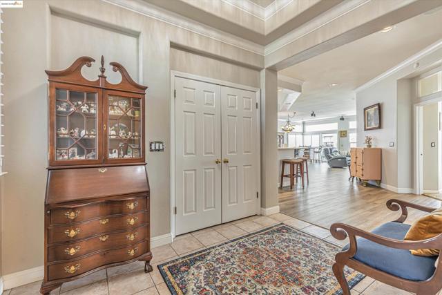 4174 Beacon Pl, Discovery Bay CA: https://media.crmls.org/mediaz/af417b74-d3d3-43d3-a51c-b819472e860e.jpg