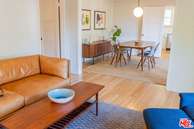 2434 Cazaux Place, Los Angeles CA: https://media.crmls.org/mediaz/af434f20-f274-4b04-ba0b-60ea250f1ed9.jpg