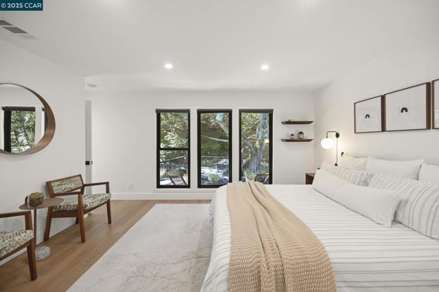 148 Draeger Drive, Moraga CA: https://media.crmls.org/mediaz/af44e4fd-9984-45c1-8b9d-7ecab3d25369.jpg