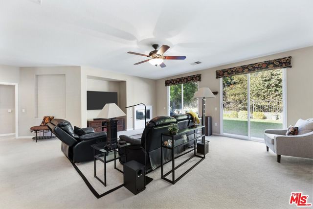 1514 Green Creek Trail, Beaumont CA: https://media.crmls.org/mediaz/af44e5c8-aeaa-4825-afc6-a3738d9a0a5b.jpg