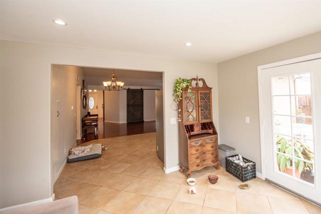 829 Warmlands Avenue, Vista CA: https://media.crmls.org/mediaz/af4515ec-9e9c-4dbc-831b-a727140b258c.jpg