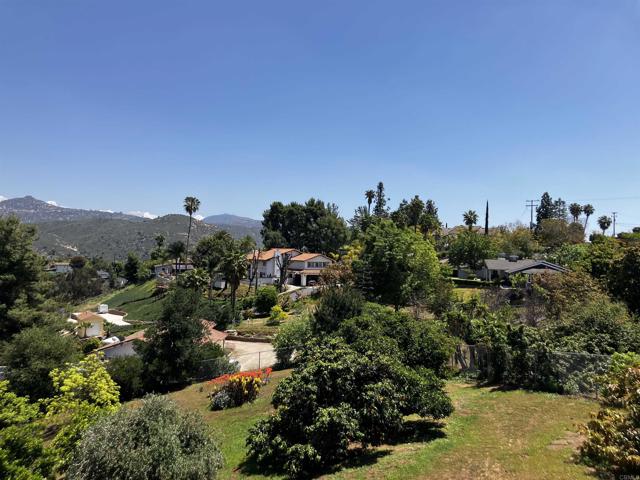 2626 Sunset, Escondido CA: https://media.crmls.org/mediaz/af458054-01b2-4281-a7bf-a434806ef0a8.jpg