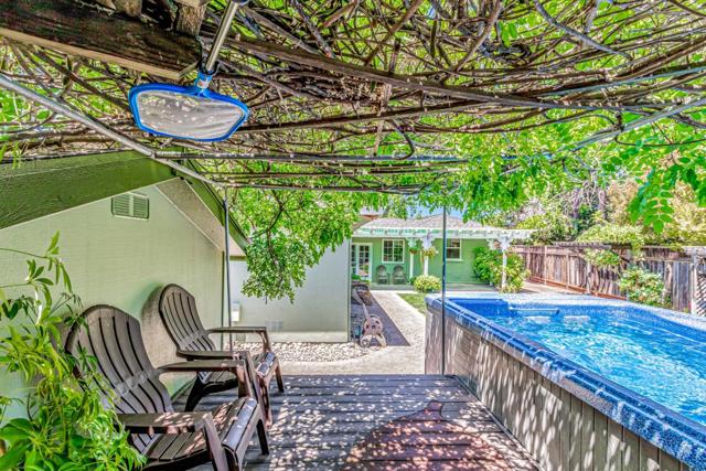 1139 W Parr Avenue, Campbell CA: https://media.crmls.org/mediaz/af4593bc-916b-4abf-9672-ace80172ced9.jpg