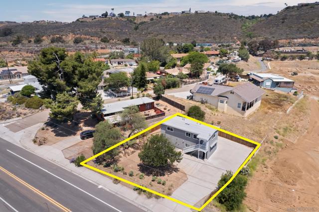 3754 56 Riviera Dr, La Mesa CA: https://media.crmls.org/mediaz/af462514-0d87-47b5-bb7a-303aa943c829.jpg