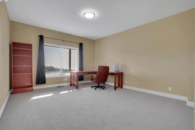 Image 36 of 52 For 7001 Elverton Dr