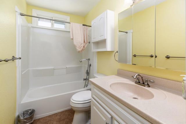 Detail Gallery Image 19 of 28 For 1502 N Ash St, Escondido,  CA 92027 - 4 Beds | 2/1 Baths