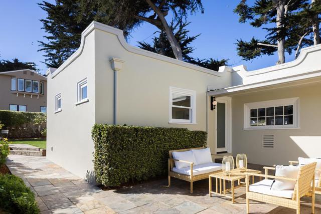 1051 Ocean View Boulevard, Pacific Grove CA: https://media.crmls.org/mediaz/af4700df-99c8-4606-9eca-b11d6e73bf23.jpg