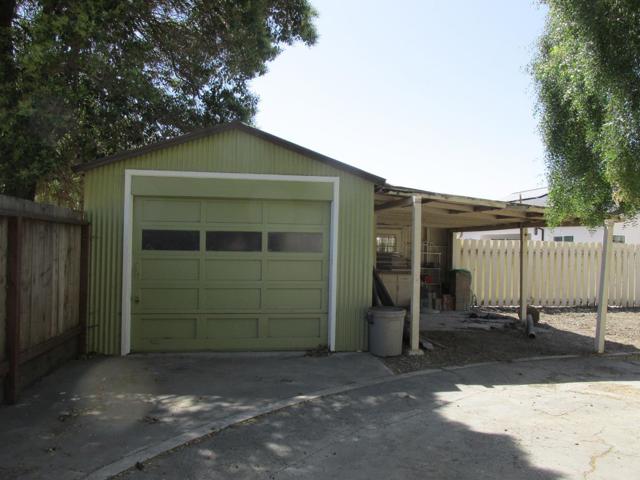 1610 Cienega Road, Hollister CA: https://media.crmls.org/mediaz/af471d03-10df-4db1-8a68-bcb2546fc01b.jpg
