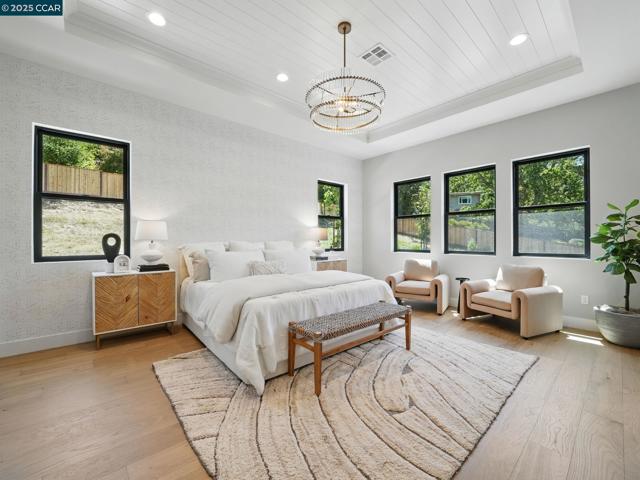 180 Castle Hill Ranch, Walnut Creek CA: https://media.crmls.org/mediaz/af474e04-66f7-44f3-8ac6-70d3280d4749.jpg