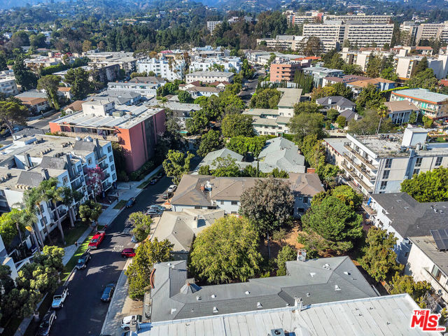 500 512 520 Midvale Avenue, Los Angeles CA: https://media.crmls.org/mediaz/af477838-6526-461e-b970-671936f019dd.jpg