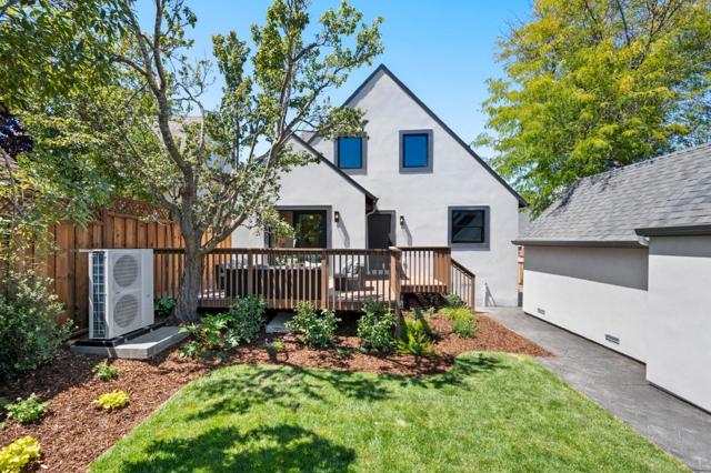 2205 Adeline Drive, Burlingame CA: https://media.crmls.org/mediaz/af495cb1-999f-4d8a-b282-d072c287fbc3.jpg