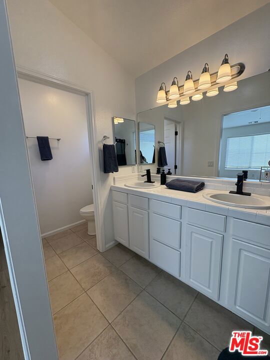 2828 Cottage Lane, Paso Robles CA: https://media.crmls.org/mediaz/af496b35-2a3c-401c-a9da-cafd5a962865.jpg