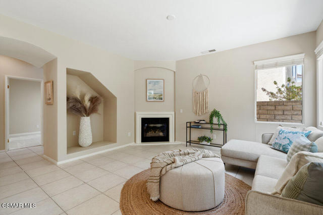 668 Camino De La Luz, Newbury Park CA: https://media.crmls.org/mediaz/af4999af-01d1-454e-82d6-01ba6d2f483e.jpg